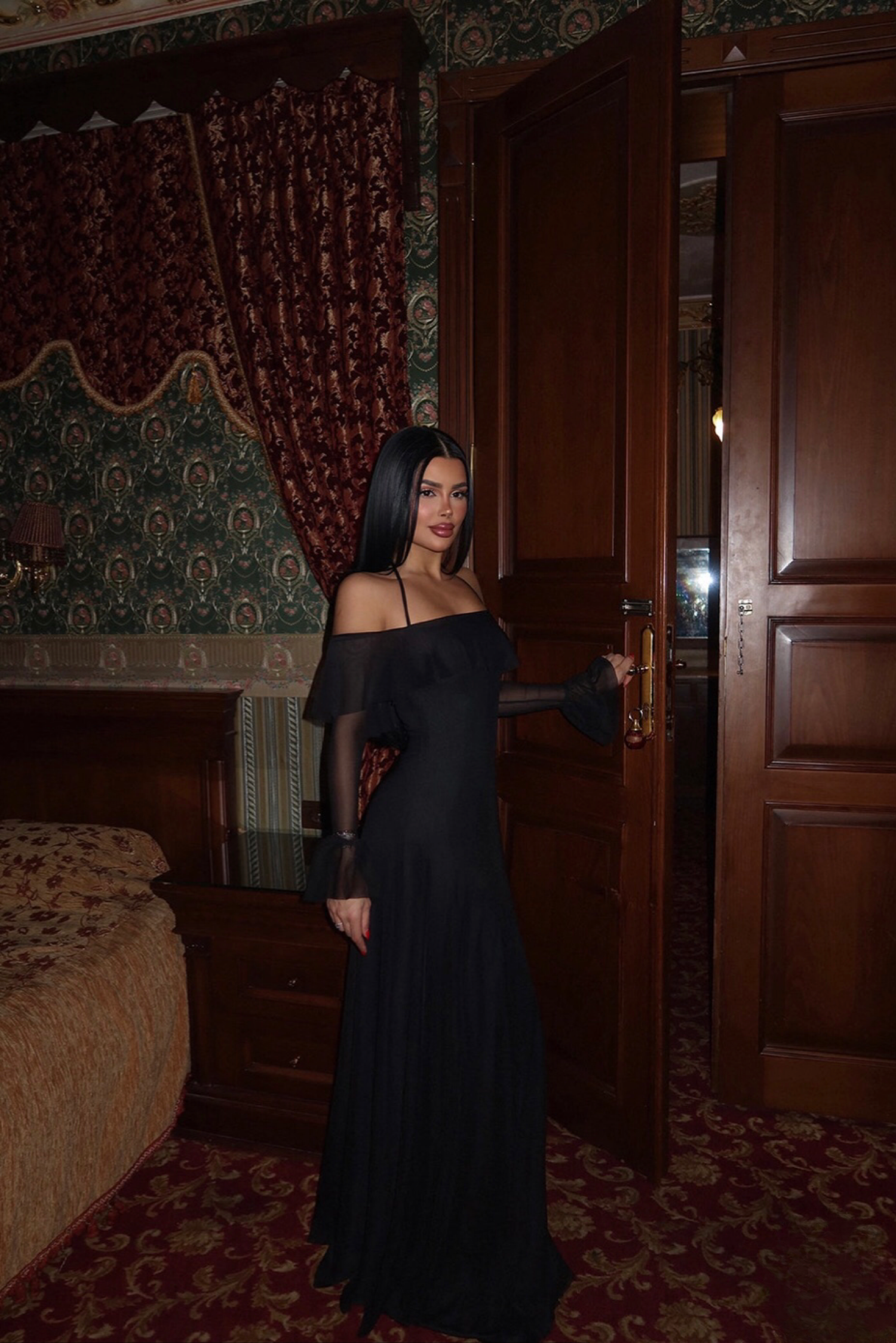 KALLOS Velvet Shadow